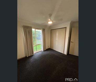 LOW MAINTENANCE TOWNHOUSE - Photo 2