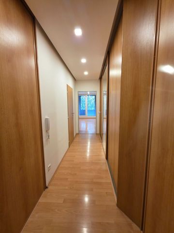 Pronájem bytu 2+kk • 40 m² bez realitkyKostomlatská, Praha - Letňany - Photo 2