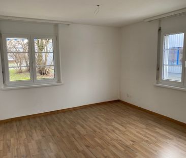 "Schöne, gepflegte Familienwohnung an ruhiger Lage" - Foto 1