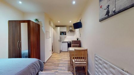 Studio to rent - Photo 5