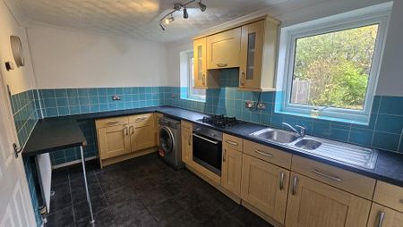 2 bedroom semi-detached house to rent - Photo 5