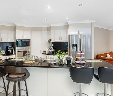 Spacious Family Home in the Sought-After Reserve Rise Estate - Photo 6