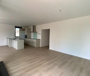 Hedendaags 2 slpk appartement met lift, terras en parking - Foto 6