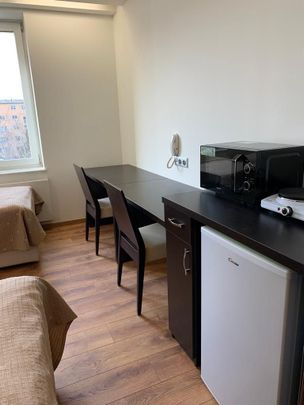 Pronájem bytu 1+kk • 23 m² bez realitkySuchdolské náměstí, Praha - Suchdol - Fotografie 1