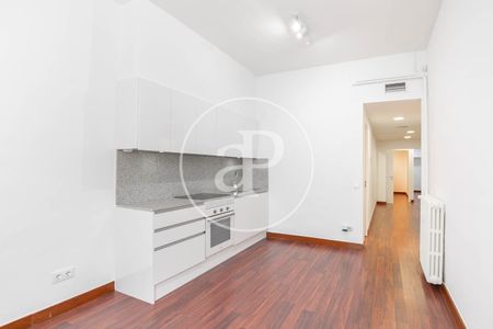 Apartment for rent on Balmes Street - Photo 2