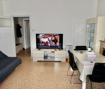 Centraal gelegen 1 slaapkamer appartement op 3 min. van het station... - Photo 1