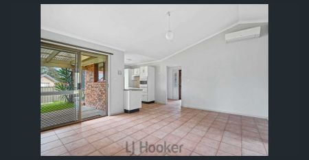 PERFECT FAMILY HOME! - Photo 2