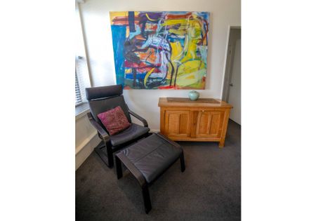 2 bedroom apartment, close to the Government and CBD - Photo 2