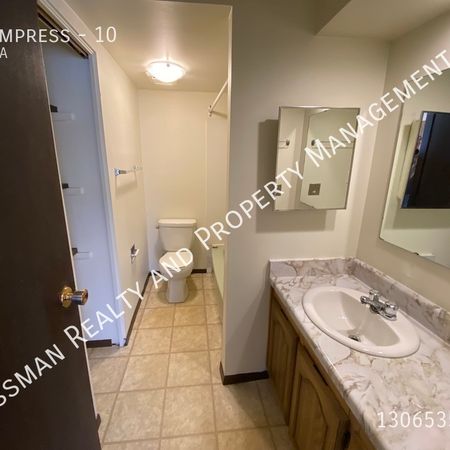 1 bed 1 bath Apartment - Photo 3