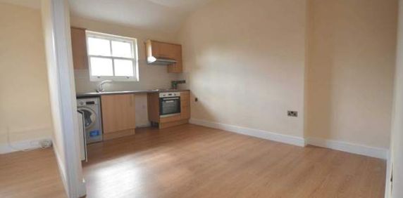 1 bedroom property to rent in Addlestone - Photo 2