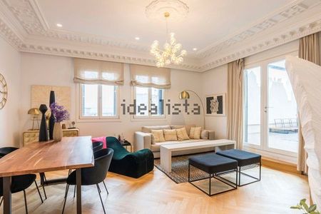 Alquiler de ático en Calle de Valverde - Photo 2