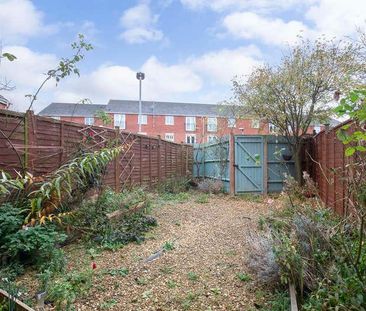 Siskin Drive, Cheltenham, GL51 - Photo 1