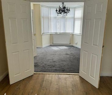 2 bedroom semi-detached house to rent - Photo 5