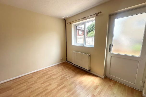 Hulbert Close - Photo 1