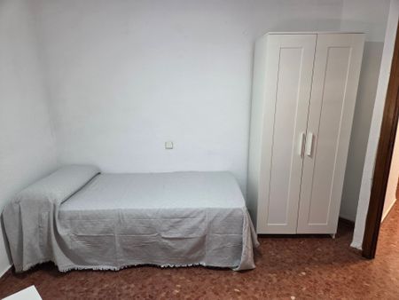 Piso de alquiler en Avenida Carlos Haya, La Florida - Parque Norte - Photo 5