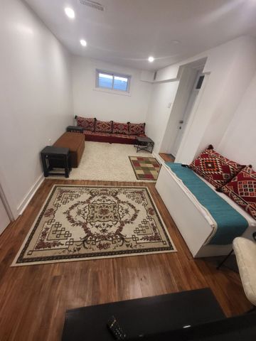 For Lease - 38 Sunnycrest Road Unit# ALL INCLUSIVE Lower level, Toronto, Ontario - Photo 2