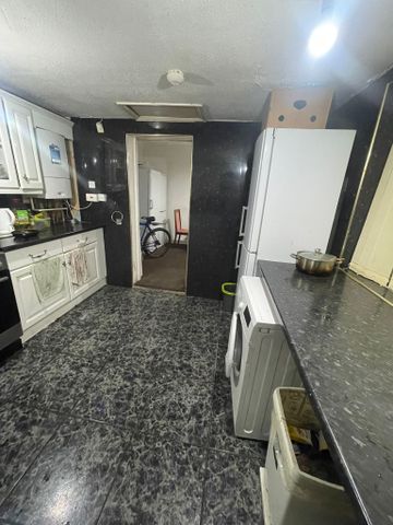 Shackerdale Road Room 5 - Photo 5