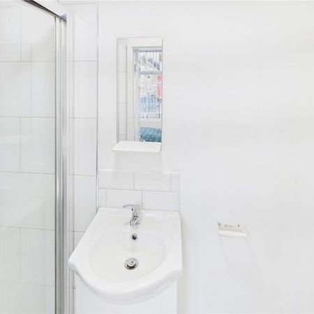 1 bedroom property to rent - Photo 4