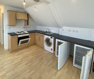 Studio to rent - Photo 1