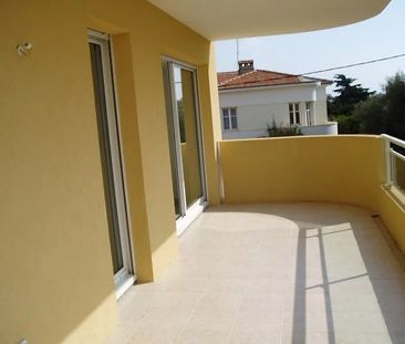 Location Appartement - Cagnes-sur-Mer - Photo 2