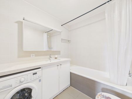 Meublé, moderne et lumineux 5 pièces avec jardin à Châtelaine - Photo 5