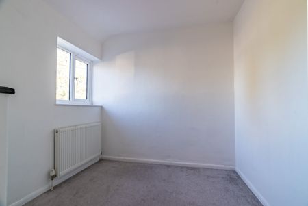 Available unfurnished from 17/10/2025 - Photo 4