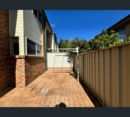 2/3 Campbell Place, Nowra, NSW 2541 - Photo 1