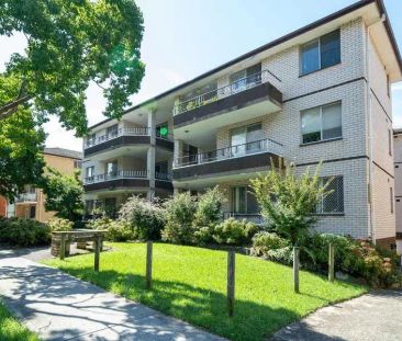 “Spacious Two Bedroom In The Heart Of Hurstville” - Photo 4