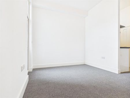 Property to rent - Photo 5