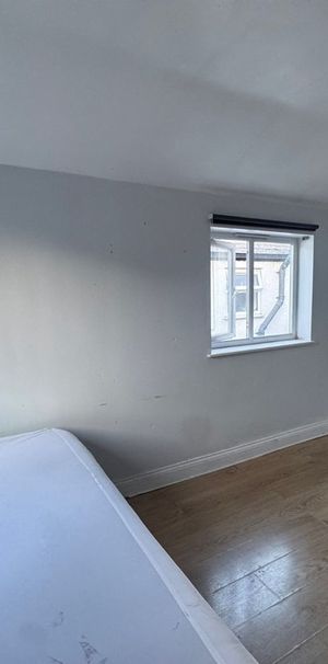 Room in a Shared Flat, Chandler Avenue, E16 - Photo 1