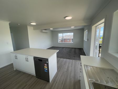 Female Boarding House - Room & Shared Spaces - Springfield - Photo 4