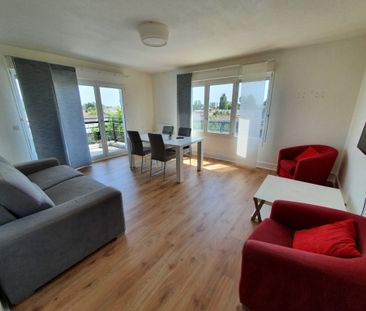 Location Appartement 3 pièces 76m² - Photo 2