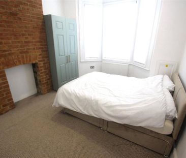 6 bedroom flat share to rent - Photo 3