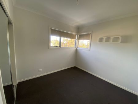1/28 View Street, Glenroy, VIC 3046 - Photo 5