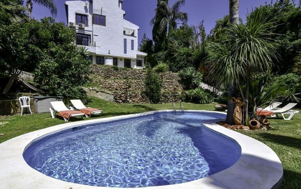 Alquiler de casa o chalet independiente en CL Los Jazmines-el Rosario - Photo 1