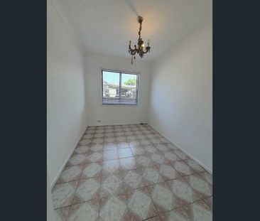 2/31 Vale Street, Canley Vale, NSW 2166 - Photo 3