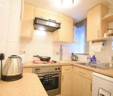 Maisonette to rent - Photo 3