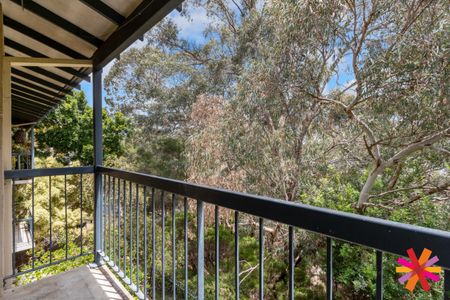 LOVELY CENTRAL 2 BEDROOM 1 BATHROOM RIVERSIDE APARTMENT - Photo 2