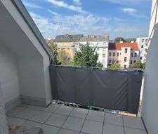Möblierte 3-Zimmer-Dachgeschosswohnung mit Balkon, Loggia und Dachterrasse in 1210 Wien - Photo 1