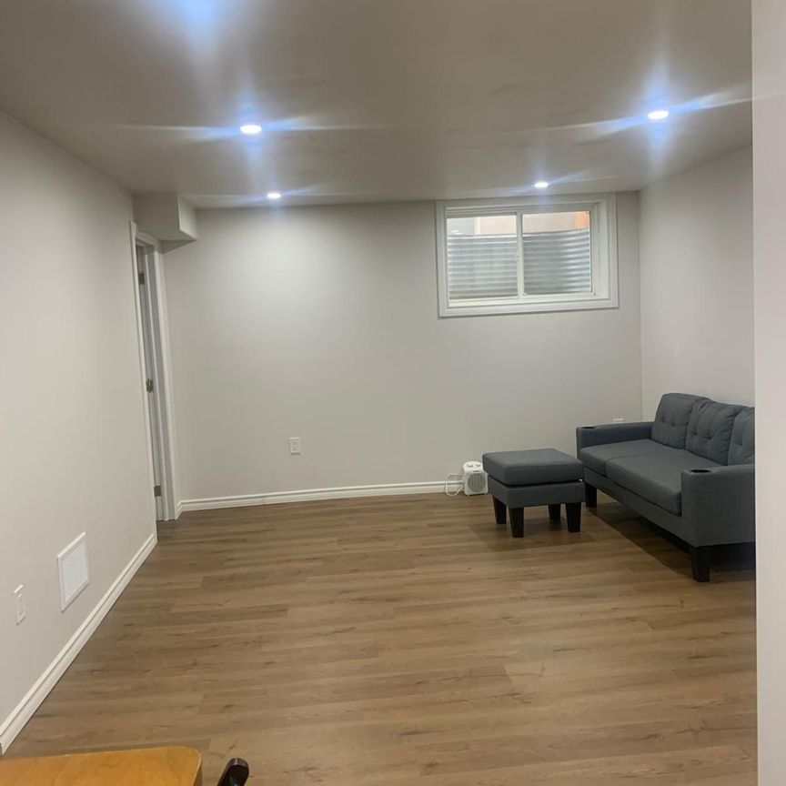 For Lease - 2421 Seven Oaks Ridge Unit# Bsmt, London South, Ontario - Photo 1