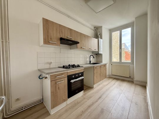 Location Appartement 3 pièces 62m² ROCHEFORT 17300 - Photo 1