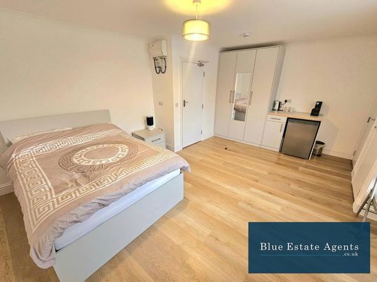 1 bedroom house of multiple occupation to rent - Photo 1