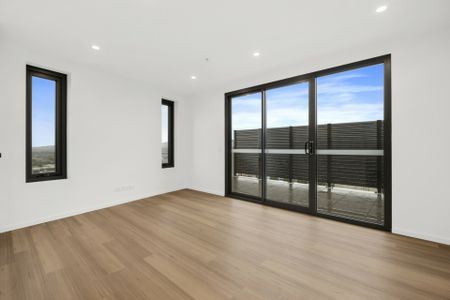 Convenient Location, Spectacular Outlook - Photo 5