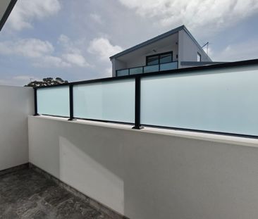 Selection of Brand New Studio Apartments - Available Now - Photo 4