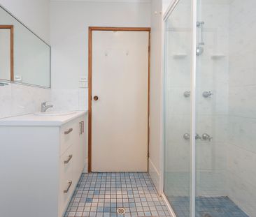 Cozy Townhouse - Photo 5