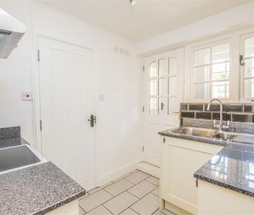 1 bed House - Mid Terrace To Let - Photo 3
