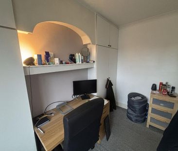 4 bedroom house to rent - Photo 3