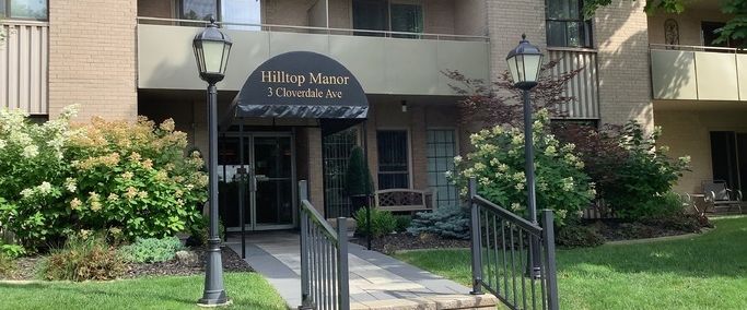 BRANTFORD’S BEST KEPT SECRET- Hilltop Manor | 3 Cloverdale Avenue, Brantford - Photo 1