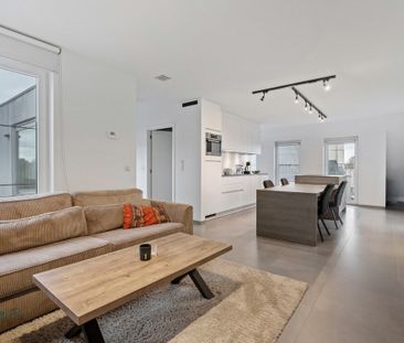 Lichtrijk penthouse met één slpkr en twee terrassen - Photo 1