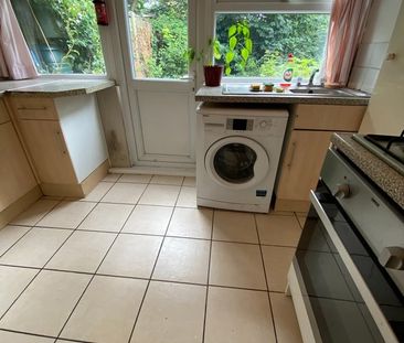 1 Bed Flat, Vernon Road, E11 - Photo 5
